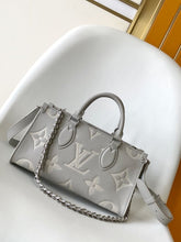 (Pre-Order) Louis Vuitton OnTheGo East West (Replica)