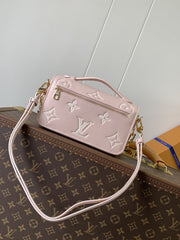 (Pre-Order) Louis Vuitton Pochette Métis East West – Light Pink Empreinte Leather (Replica)