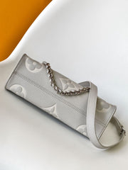 (Pre-Order) Louis Vuitton OnTheGo East West (Replica)