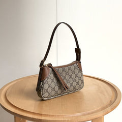 (Pre-Order) Gucci GG EMBLEM SMALL SHOULDER BAG (Replica)