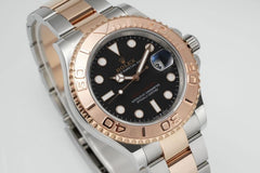 (Pre-Order) Rolex Yacht-Master Black Dial – Two-Tone Rose Gold & Silver – 40MM (Replica)