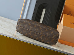 (Pre-Order) Louis Vuitton Monogram Clutch (Replica)
