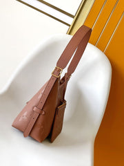 (Pre-Order) Louis Vuitton CarryAll PM (Replica)