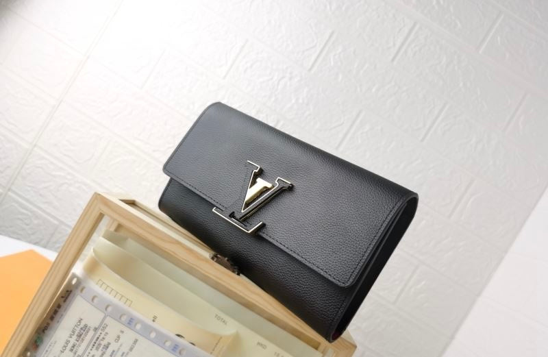 (Pre-Order) Louis Vuitton Capucines Wallet (Replica)