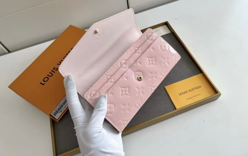 (Pre-Order) LOUIS VUITTON SARAH WALLET MONOGRAM VERNIS (Replica)