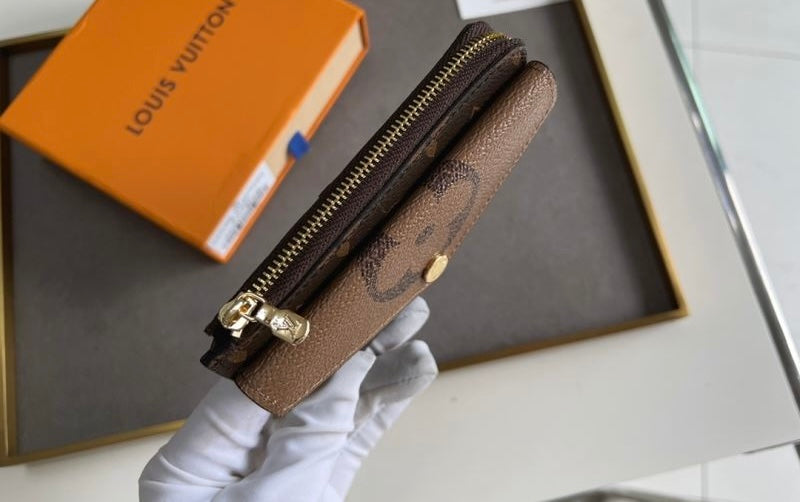 (Pre-Order) Louis Vuitton Card Case (Replica)