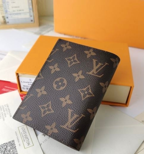 (Pre-Order) Louis Vuitton Passport Cover (Replica)