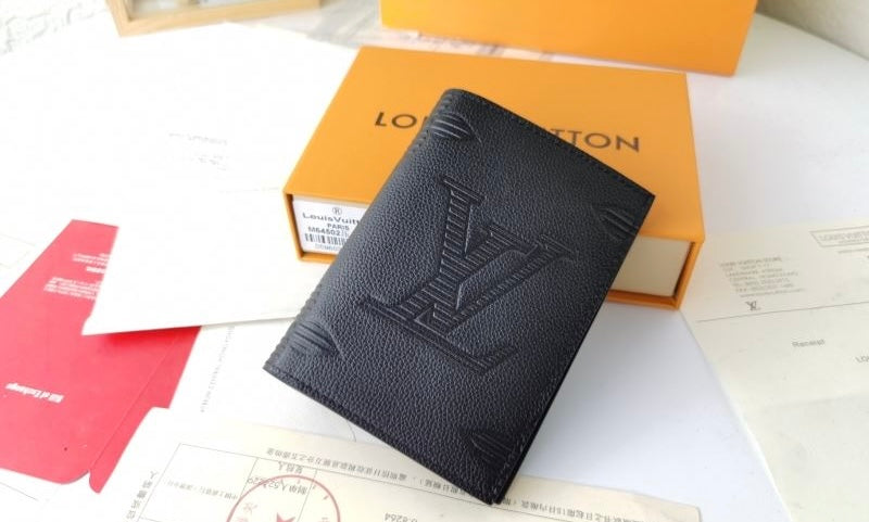 (Pre-Order) Louis Vuitton passport cover (Replica)