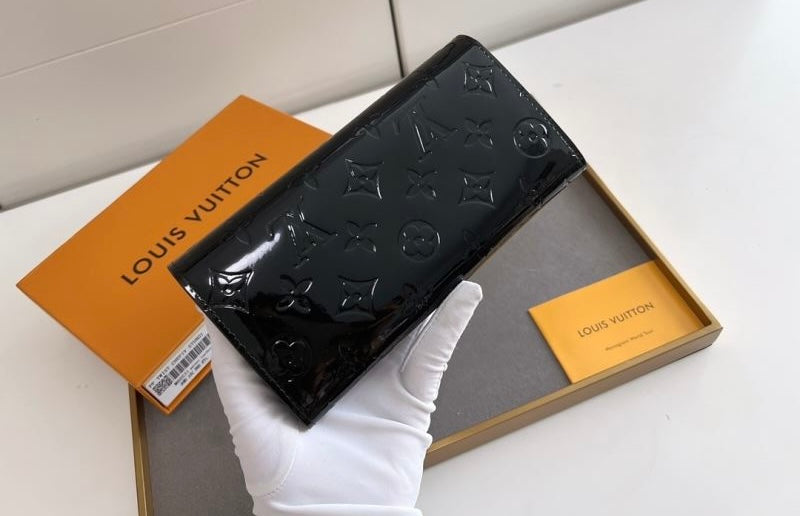 (Pre-Order) LOUIS VUITTON SARAH WALLET MONOGRAM VERNIS (Replica)