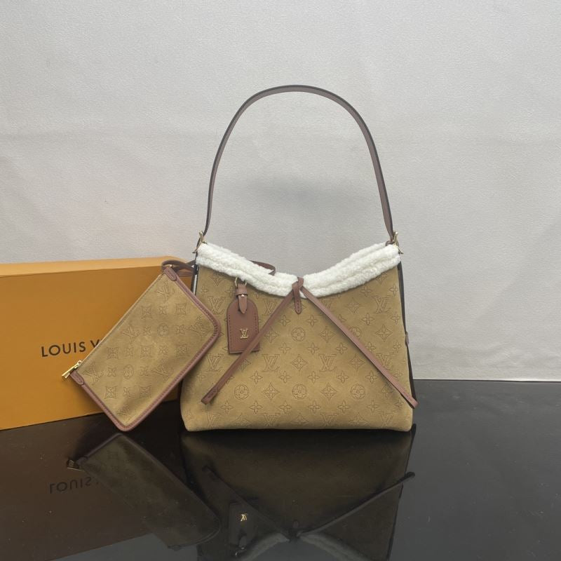 (Pre-Order) Louis Vuitton CarryAll PM – Shearling Trim Monogram (Replica)