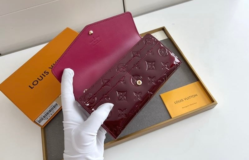 (Pre-Order) LOUIS VUITTON SARAH WALLET MONOGRAM VERNIS (Replica)