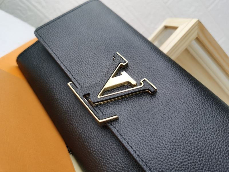 (Pre-Order) Louis Vuitton Capucines Wallet (Replica)