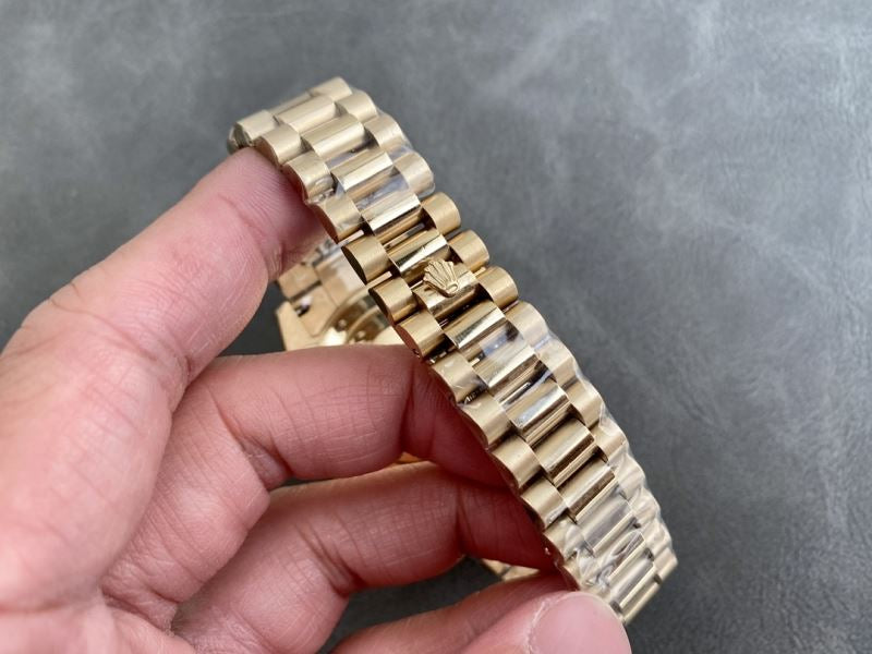 (Pre-Order) Rolex Day-Date – Gold Roman Dial (40mm) (Replica)