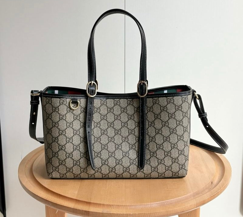 (Pre-Order) Gucci GG EMBLEM MEDIUM TOTE BAG (Replica)