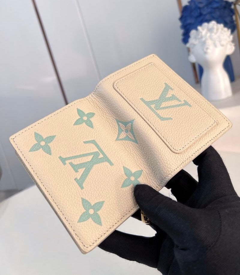 (Pre-Order) Louis Vuitton Wallet (Replica)