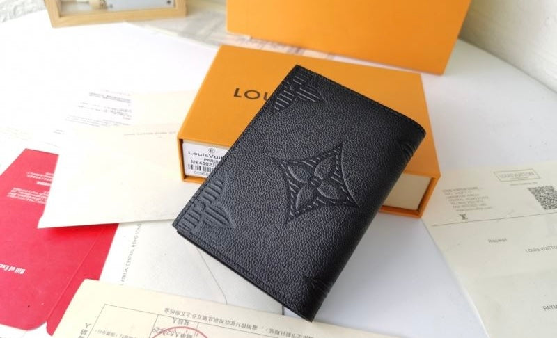 (Pre-Order) Louis Vuitton passport cover (Replica)