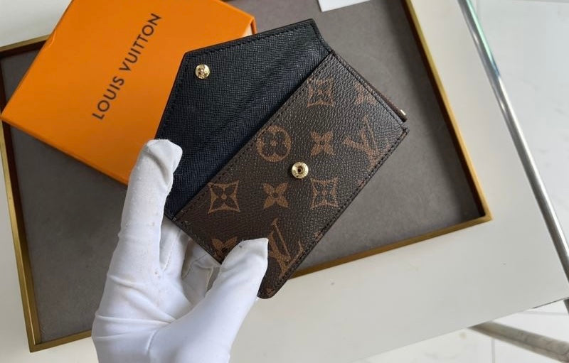 (Pre-Order) Louis Vuitton Card Case (Replica)