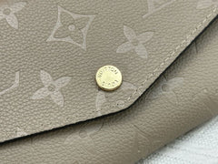 (Pre-Order) Louis Vuitton Sarah Wallet (Replica)