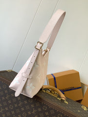 (Pre-Order) Louis Vuitton CarryAll PM – Light Pink Monogram Empreinte Leather (Replica)