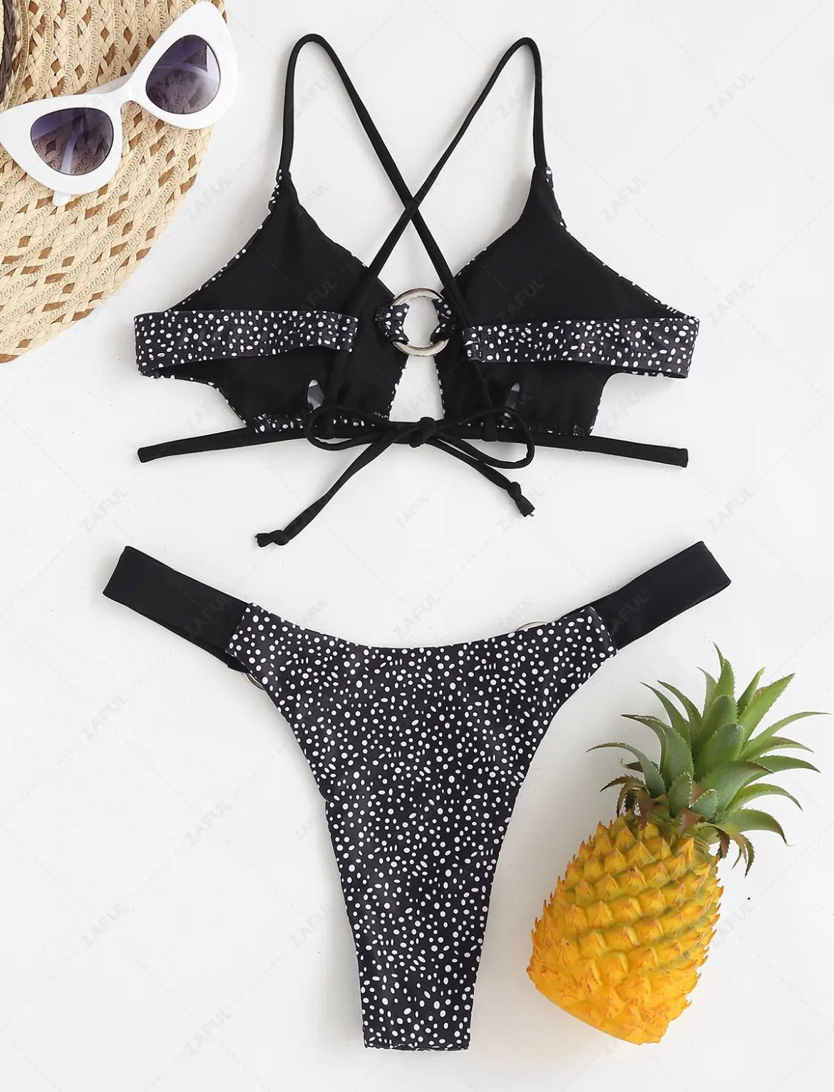 (Instock Now) O-ring High Cut Spotted Print Star-shaped
Bikini Swimwear