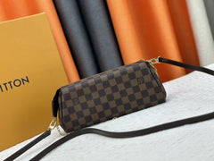 (Pre-Order) Louis Vuitton Eva Clutch (Replica)