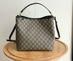 (Pre-Order) Gucci GG EMBLEM MEDIUM BUCKET BAG (Replica)