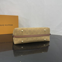 (Pre-Order) Louis Vuitton CarryAll PM – Shearling Trim Monogram (Replica)