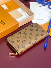 (Pre-Order) Louis Vuitton Beige Monogram Zippy Wallet (Replica)