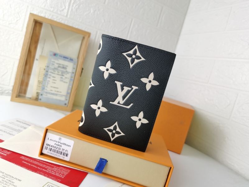 (Pre-Order) Louis Vuitton Passport Cover (Replica)