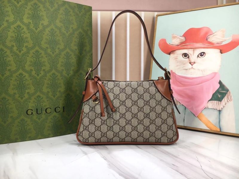 (Pre-Order) Gucci GG Emblem SMALL SHOULDER BAG (Replica)