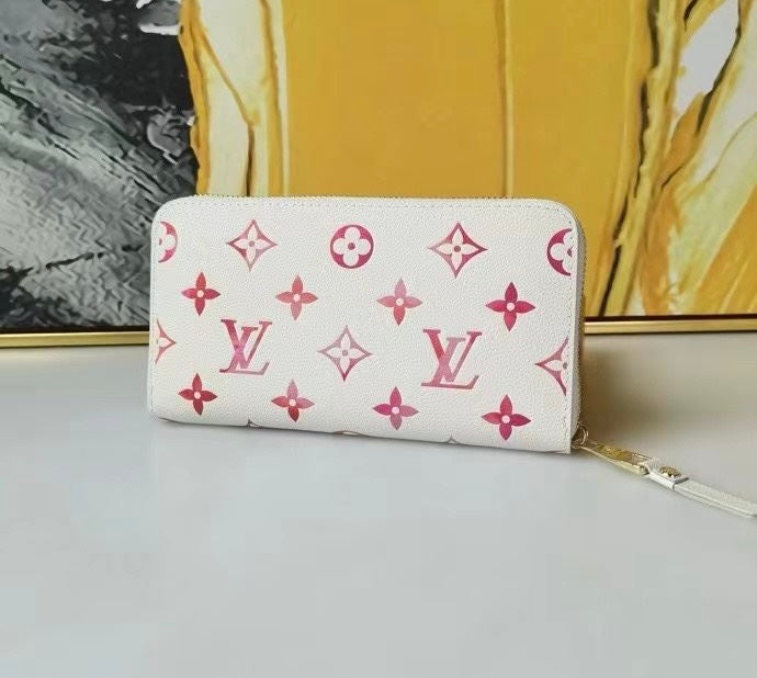 (Pre-Order) Louis Vuitton Zippy Wallet (Replica)