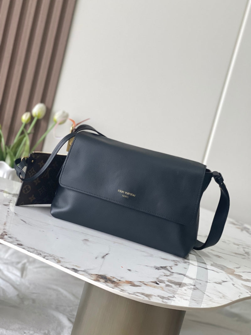 (Pre-Order) Louis Vuitton Gaston Wearable Wallet Bag – Monogram & Leather (Replica)