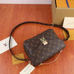 (Pre-Order) Louis Vuitton Pochette Métis (Replica)