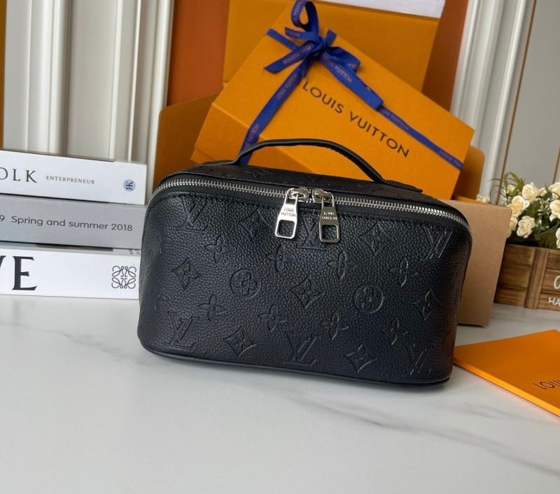 (Pre-Order) Louis Vuitton Toiletry Bag (Replica)