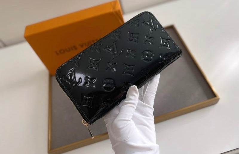 (Pre-Order) Louis Vuitton Zippy Wallet (Replica)