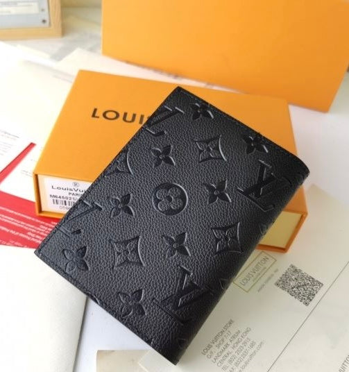 (Pre-Order) Louis Vuitton Passport Cover (Replica)