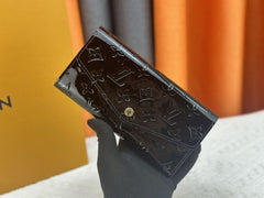 (Pre-Order) Louis Vuitton Wallet (Replica)