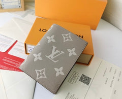 (Pre-Order) Louis Vuitton Passport Cover (Replica)