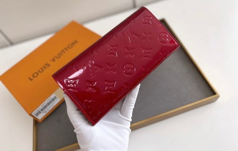 (Pre-Order) LOUIS VUITTON SARAH WALLET MONOGRAM VERNIS (Replica)