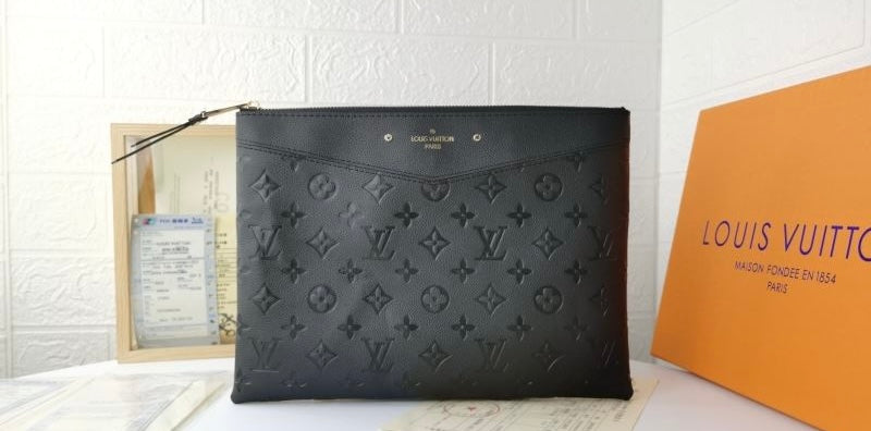 (Pre-Order) Louis Vuitton Daily Pouch in Monogram Empreinte leather (Replica)