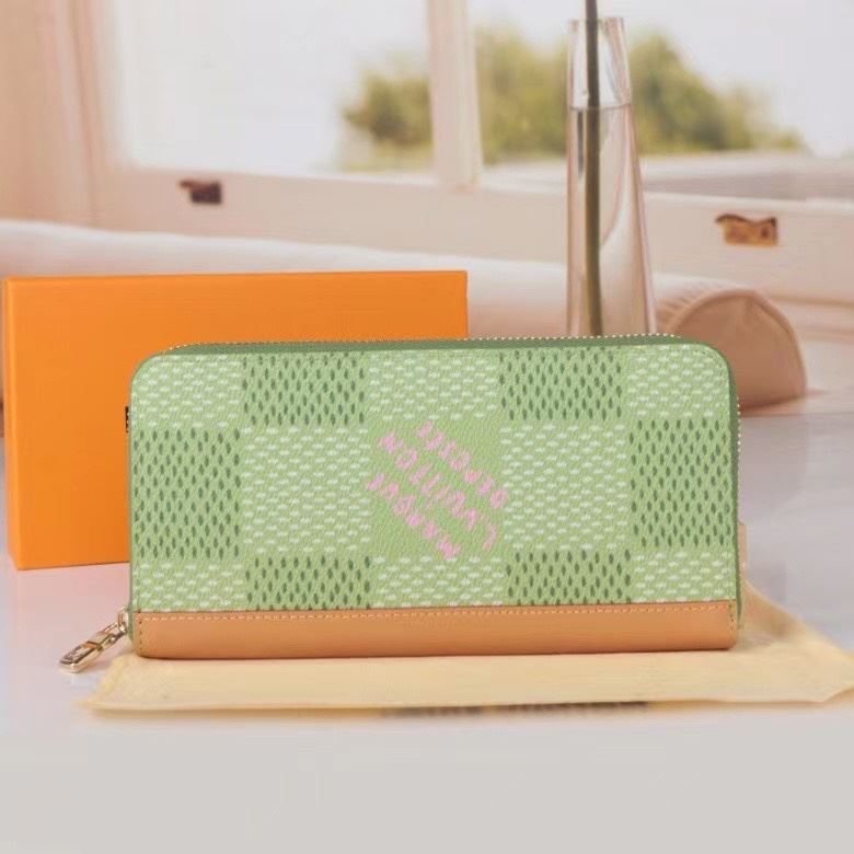 (Pre-Order) Louis Vuitton Zippy Wallet (Replica)