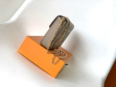 (Pre-Order) Louis Vuitton Félicie Pochette – Taupe Monogram Giant (Replica)