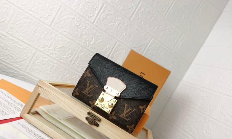 (Pre-Order) Louis Vuitton Pallas Monogram Wallet (Replica)