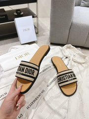 (Pre-Order) Christian Dior-Inspired Beige & Black Slides (Replica)