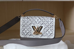 (Pre-Order) Louis Vuitton Twist MM (Replica)